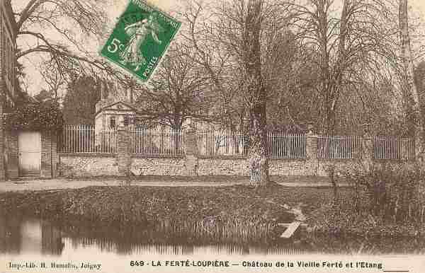 La Fert-Loupire - Chteau de la Vieille-Fert et l'Etang