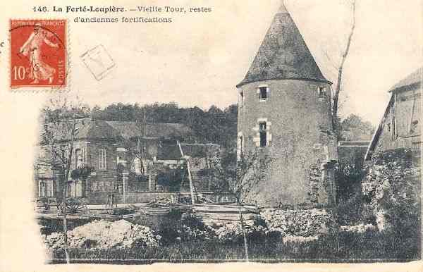 La Fert-Loupire - Vieille Tour, restes d'anciennes fortifications (1907)
