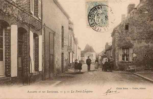 La Fert-Loupire - Une Rue (1906)