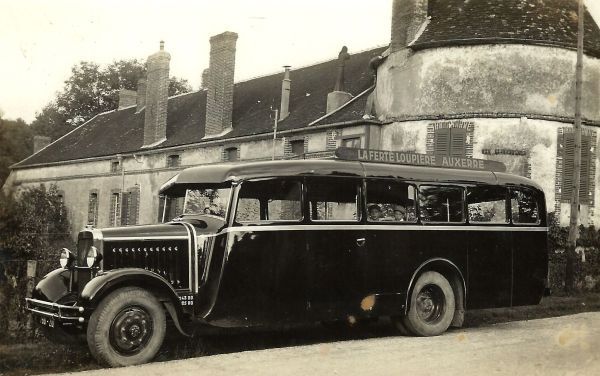 Autobus La Fert-Loupire  Auxerre