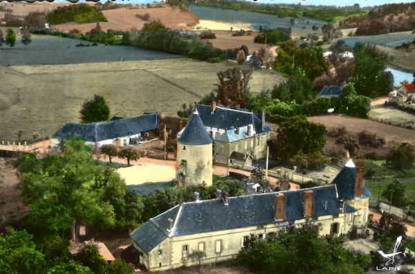 La Fert-Loupire - La Tour et le Vieux Chteau